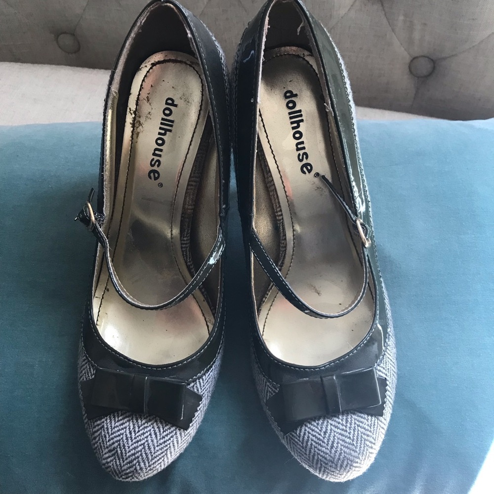 Green Houndstooth MaryJane Patent Pumps